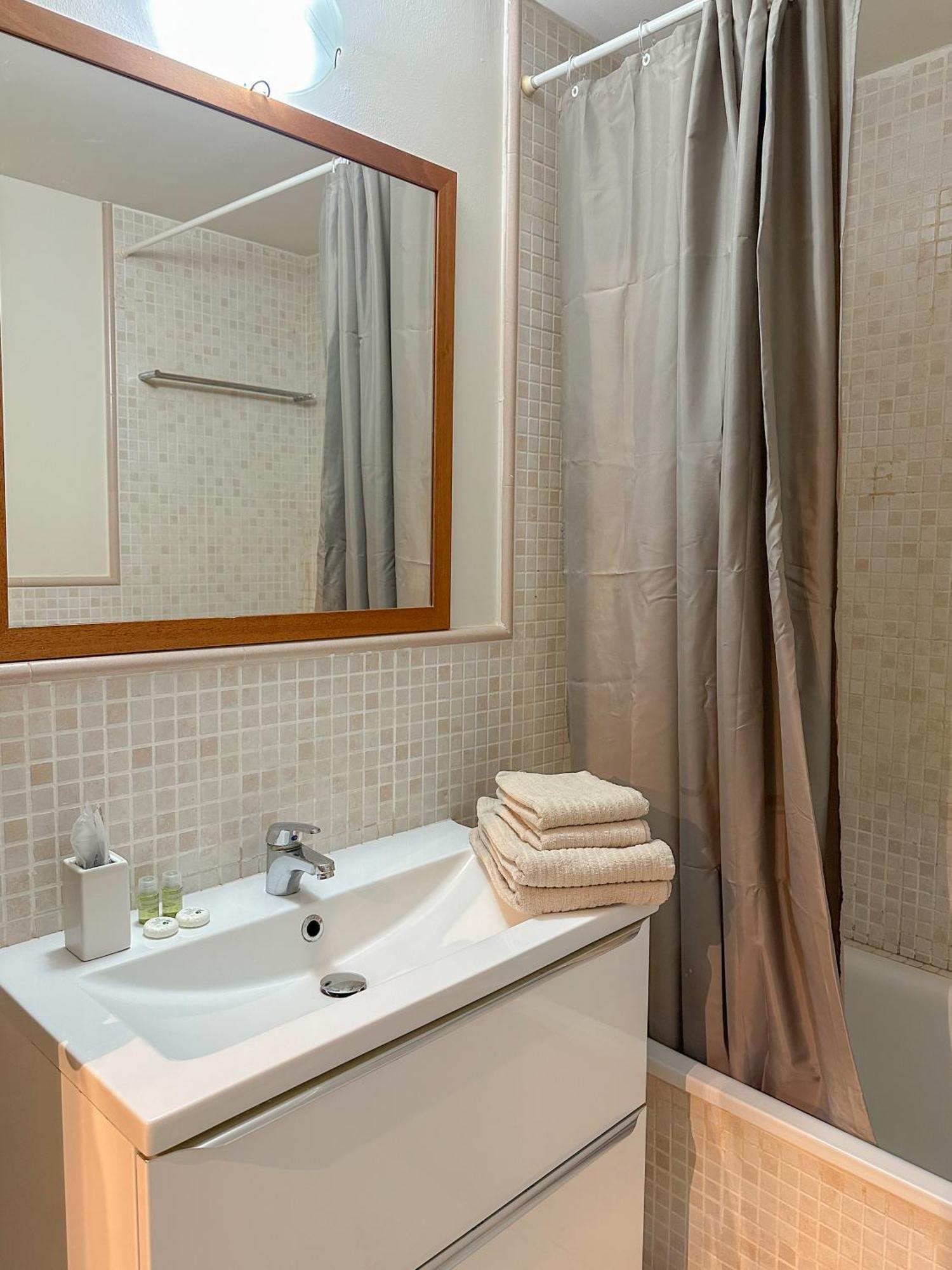 Clauhomes Reus Centro ภายนอก รูปภาพ